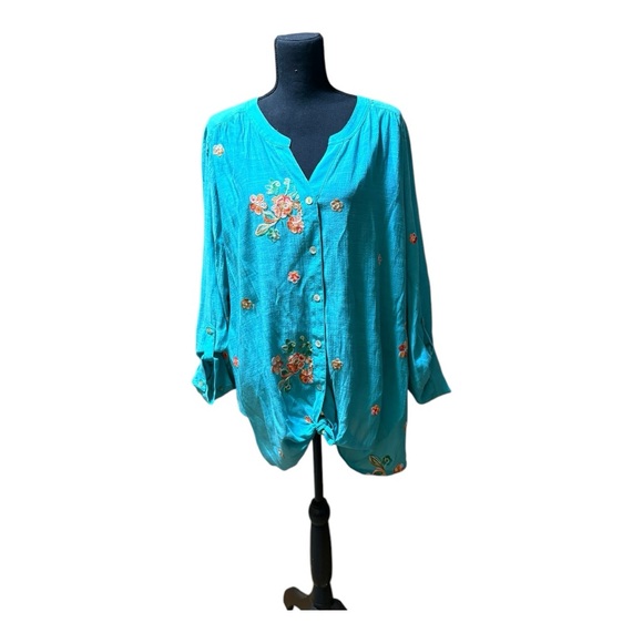 Multiples Tops - Multiples teal-colored boho casual blouse with floral embroidery. 2X PP 29 L 28